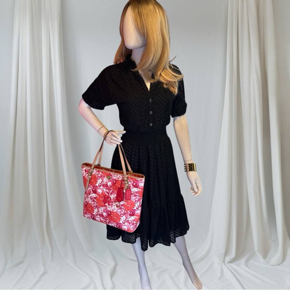 COACH Peyton Floral Tote EUC - Picture 16 of 16